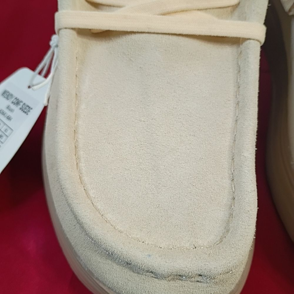 Hey Dude Wendy Comf Suede Women’s Size 5 Blush New With Small Mark On R Shoe - Picture 9 of 10
